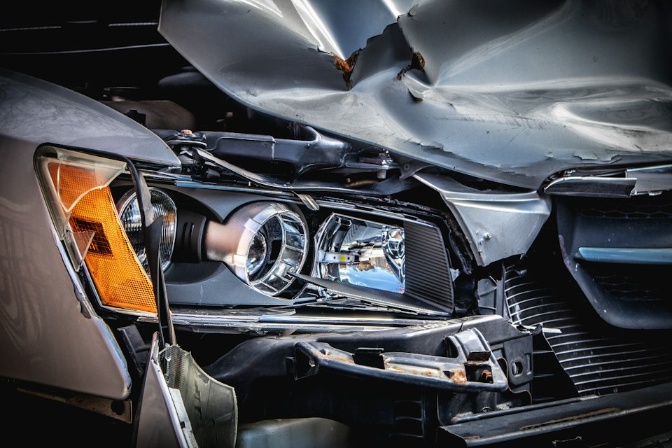 Illustrative photograph of a damaged vehicle