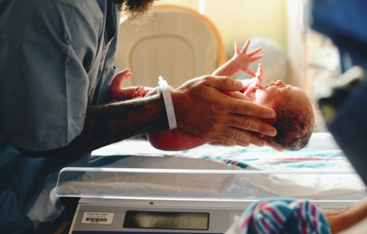 Illustrative pediatric care photo, not connected to the Netanya allergic reaction